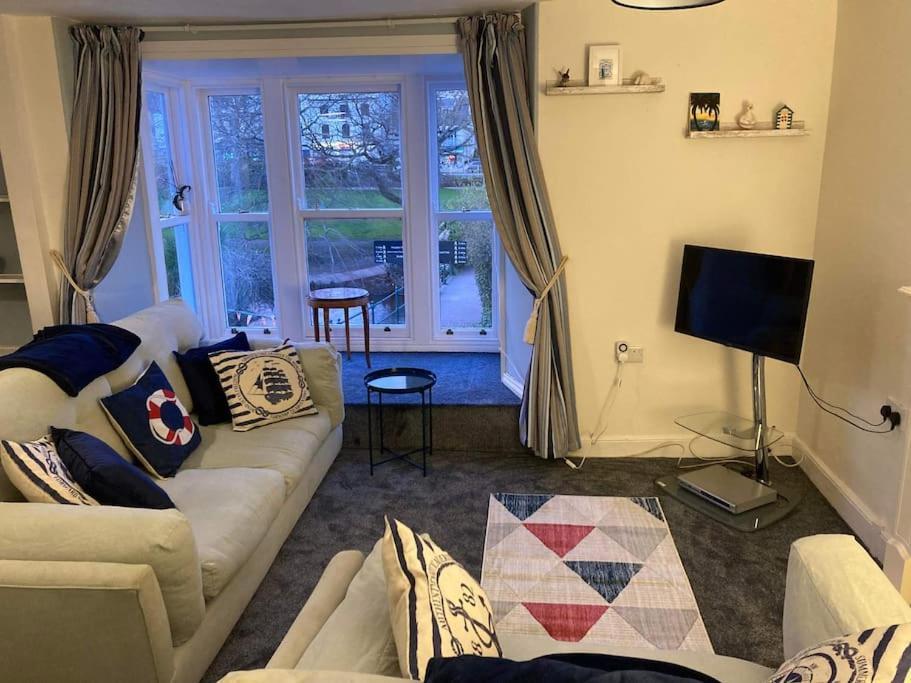 Lawn View Apartment Dawlish Bagian luar foto