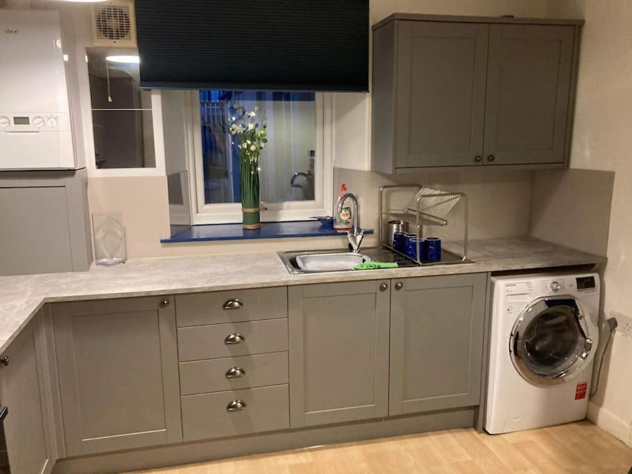 Lawn View Apartment Dawlish Bagian luar foto
